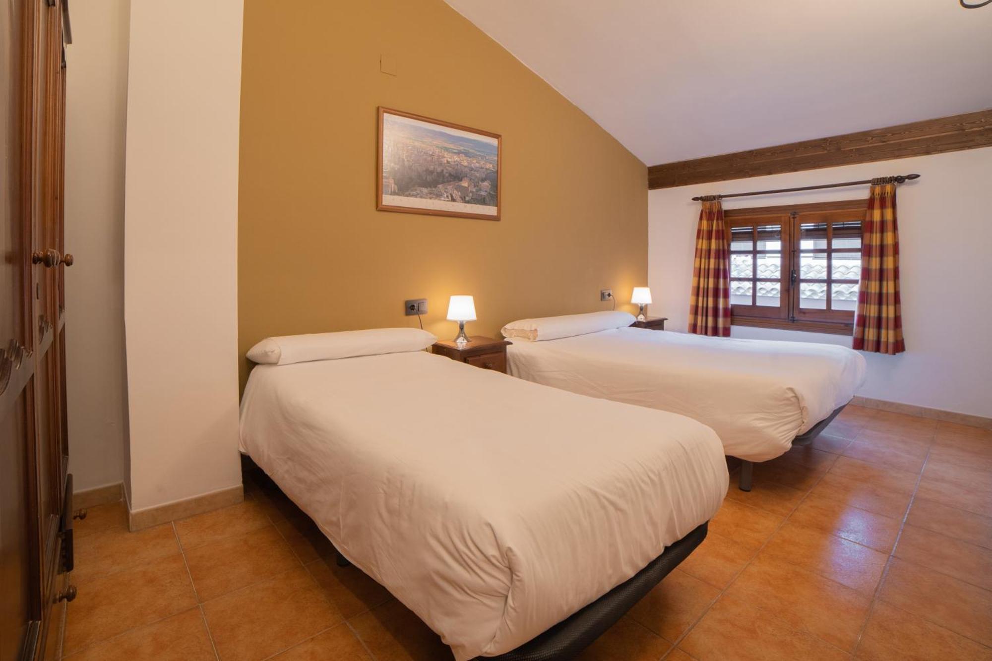 Casas Rurales Los Olivos Alcalá del Júcar Szoba fotó